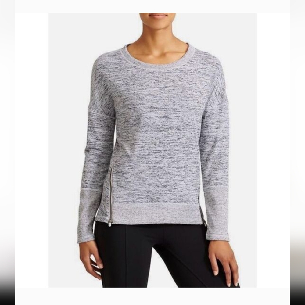 Athleta Blissful Sharkbite Sweatshirt in grey space dye